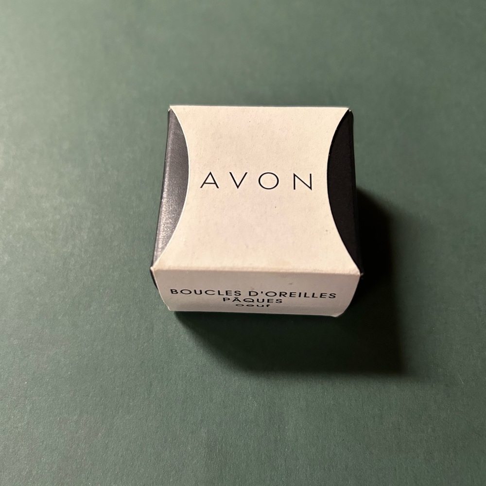 Avon Easter Egg Earrings - Picture 4 of 4